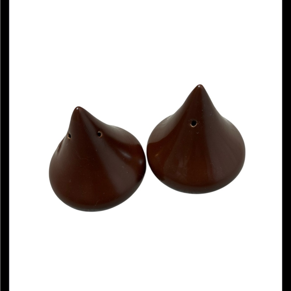 Hershey’s Chocolate S & P Brown Salt And Pepper Shakers - Picture 2 of 3